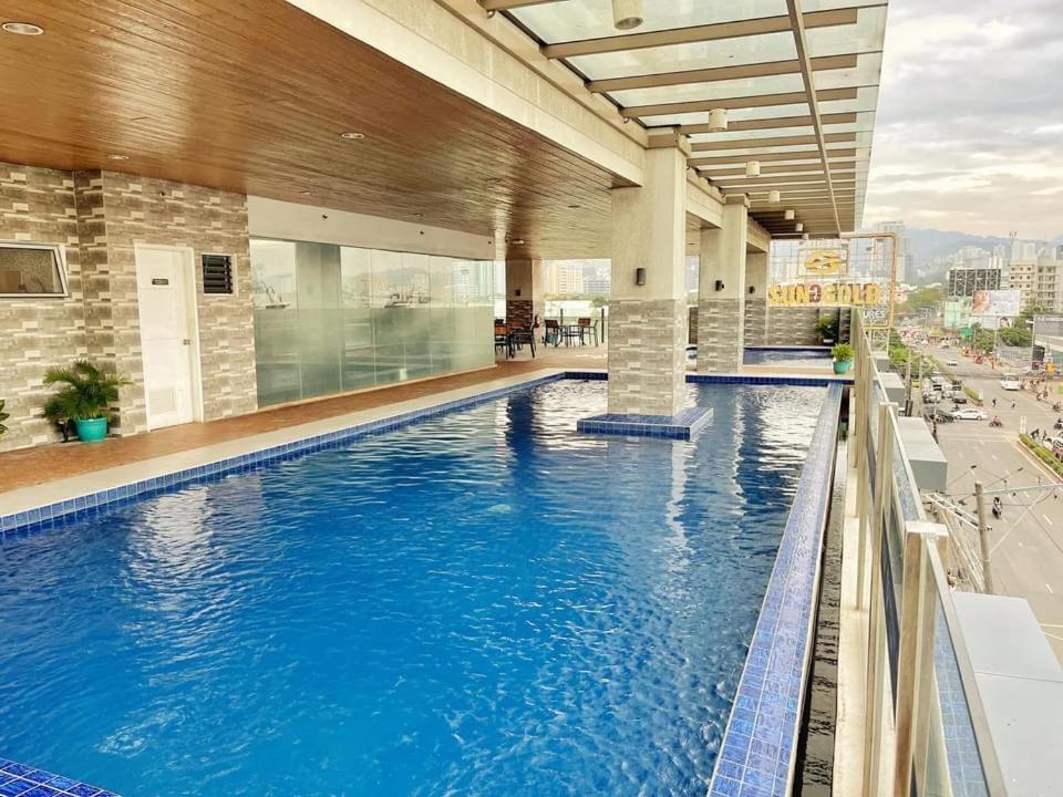 Luxanos Place- Sunvida Tower Apartment Cebu