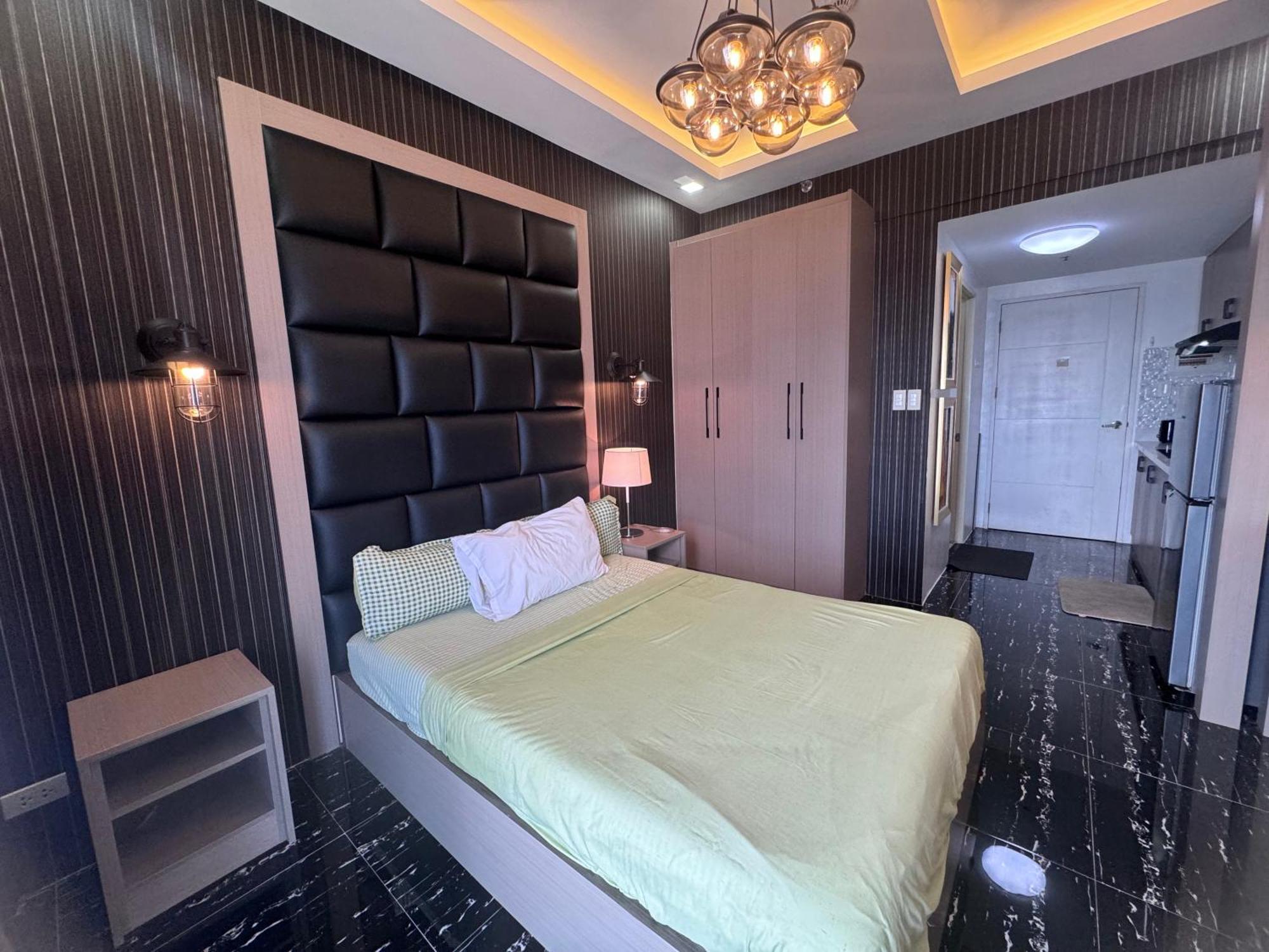 Luxanos Place- Sunvida Tower Apartment