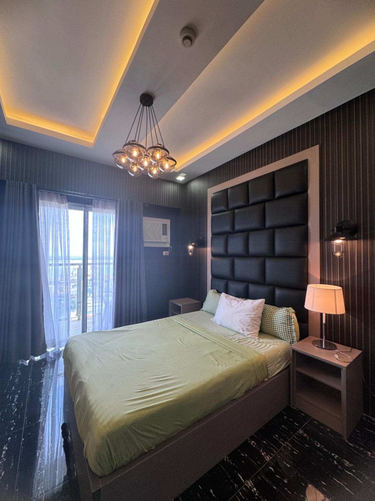 Luxanos Place- Sunvida Tower Apartment *
